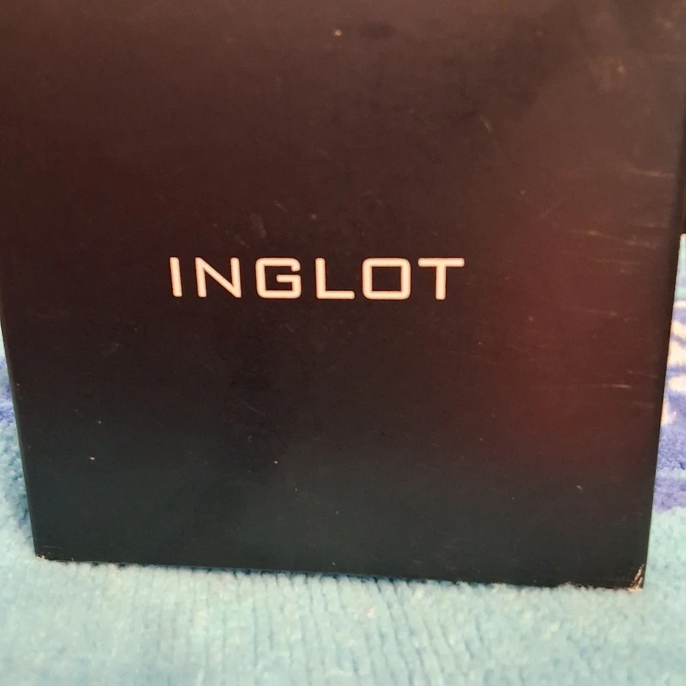 NWOT INGLOT FREEDOM SYSTEM PALETTE ROUND [1] GLOSS, REUSABLE COMPACT